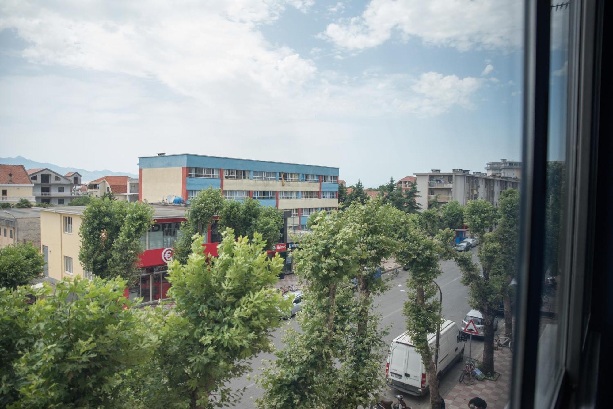Erbi'S Home Shkoder Exterior photo